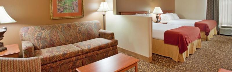 Holiday Inn Express Hotel & Suites Columbus By Ihg Exterior photo