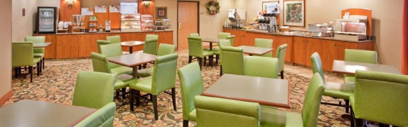 Holiday Inn Express Hotel & Suites Columbus By Ihg Exterior photo
